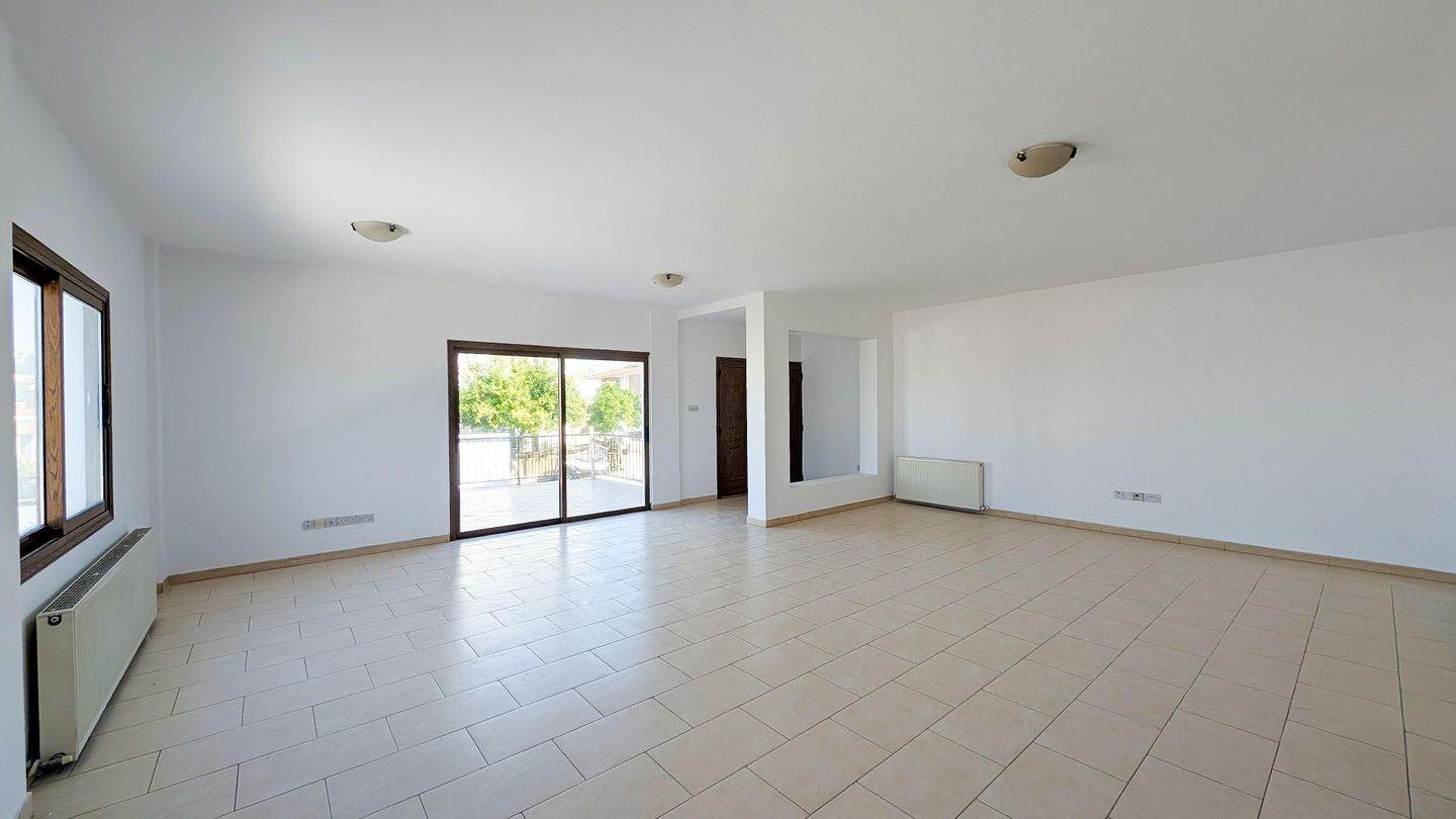 Ground-Floor House in Agios Athanasios, Limassol
