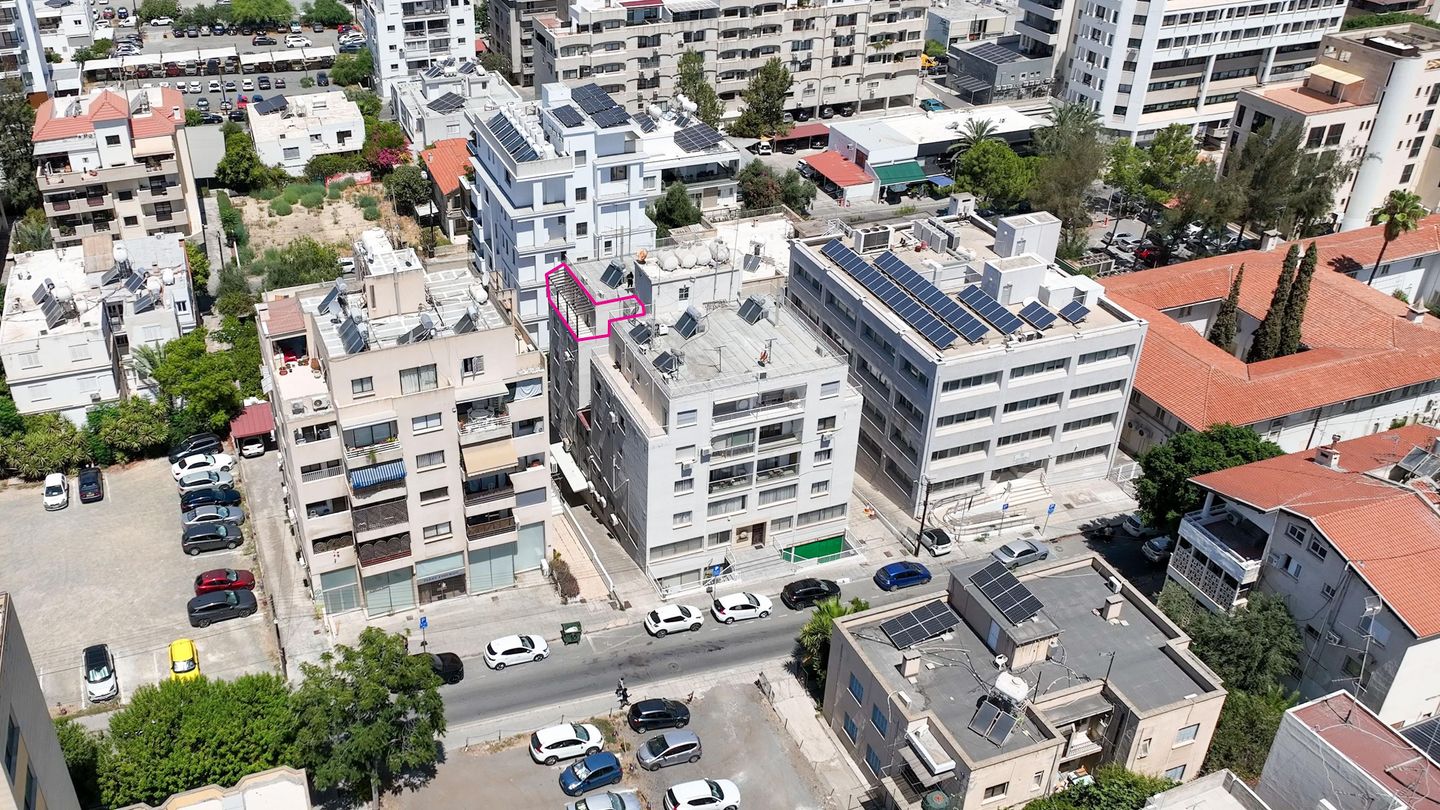 Top Floor Three-Bedroom apartment in City Center, Nicosia